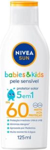 NIVEA SUN Protetor Solar Kids & Babies Pele Sensível FPS 60 125ml - Infantil, muito alta proteção UVA_UVB, minimiza o surgimento de alergias, muito resistente à água com proteção imediata