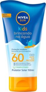 NIVEA SUN Protetor Solar Kids Brincando na Água FPS 60 150ml - Infantil, especialmente formulado para a pele delicada das crianças, muito resistente à água, alta proteção UVA UVB